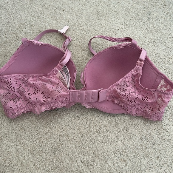 Victoria’s Secret Bra - Picture 4 of 10